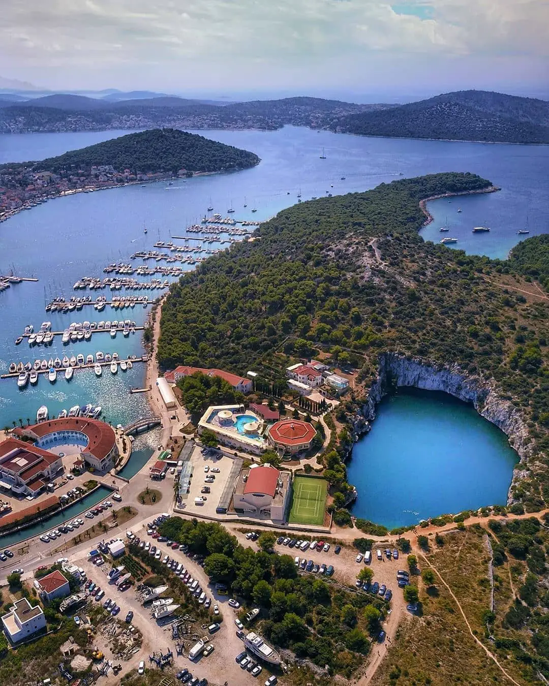 Dragonās Eye Lake