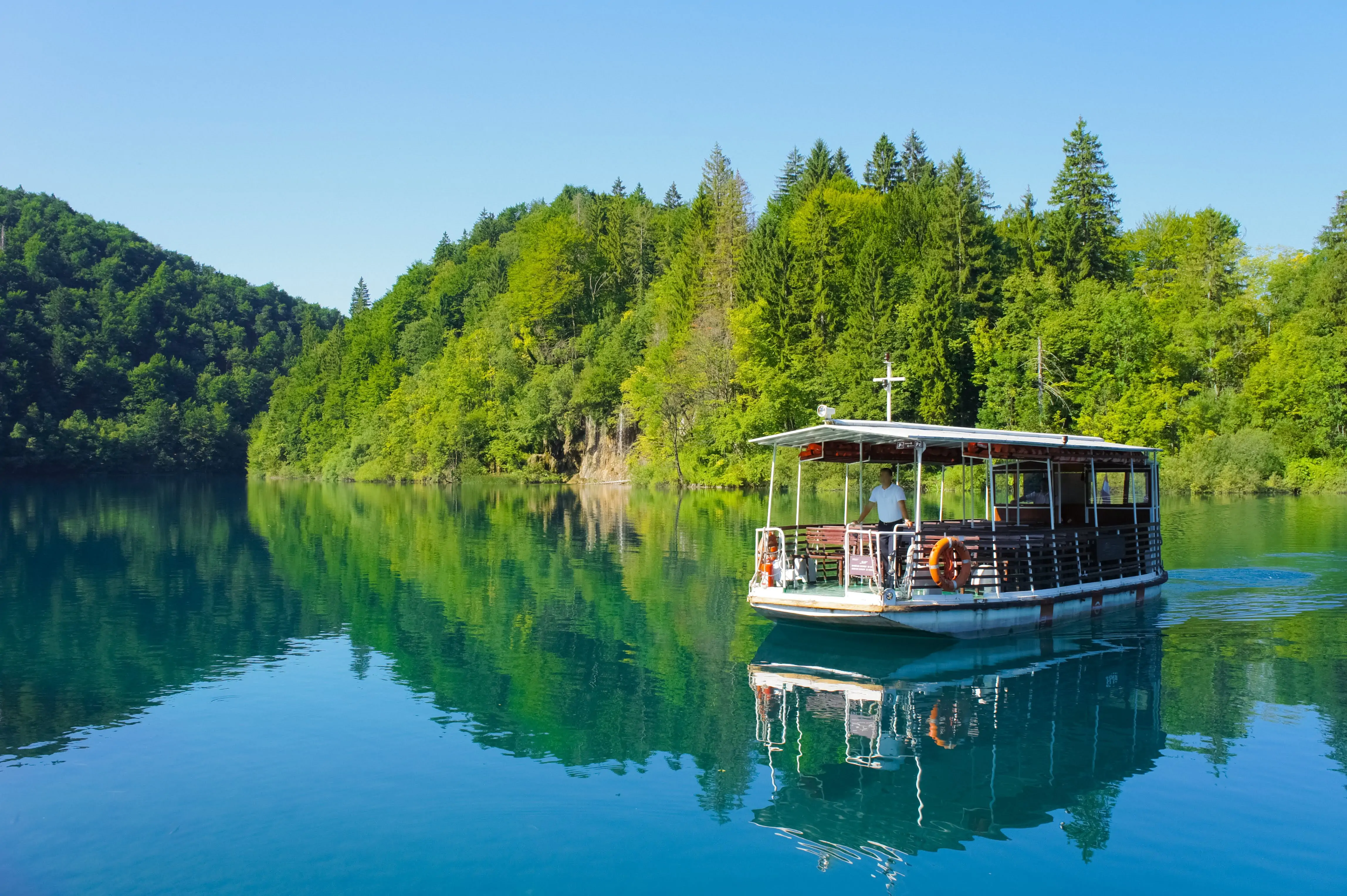 Kozjak Lake Boat Ride